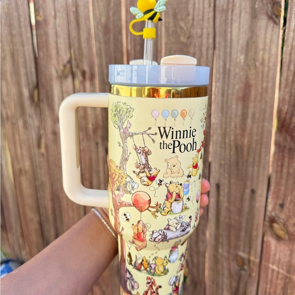 Stanley Winnie the Pooh Tumbler with Bee Topper - Picture 3 of 3